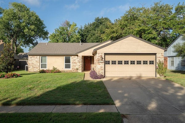 3911 WHITE OAK CT, FLOWER MOUND, TX 75028 - Image 4f4d2e58bf4162fc34b65f0b883ef906/2744535569