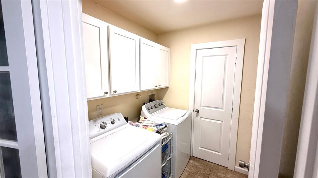 Merriman Manor - Residential Lease