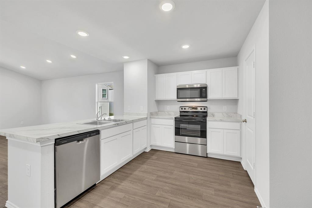 Treaty Oaks - Residential Lease