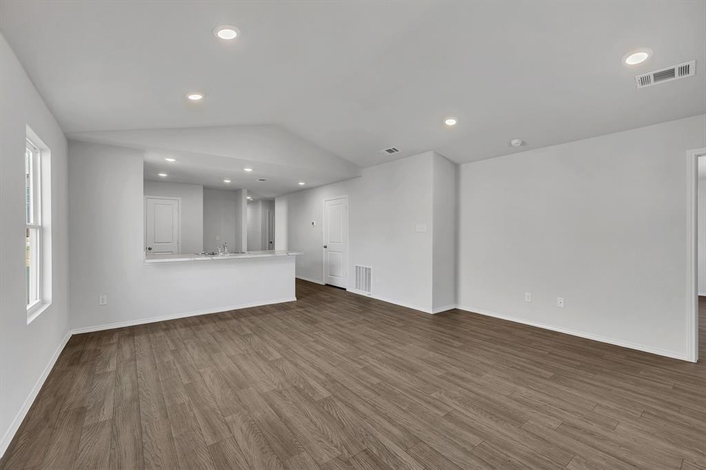 Treaty Oaks - Residential Lease