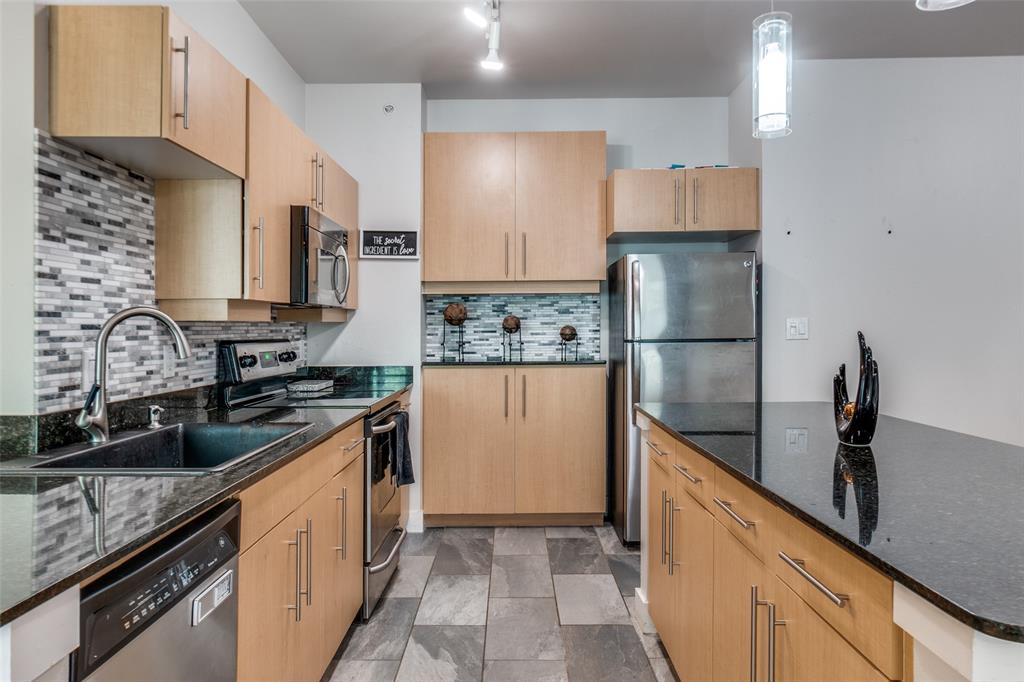 4414 Cedar Springs Road 209