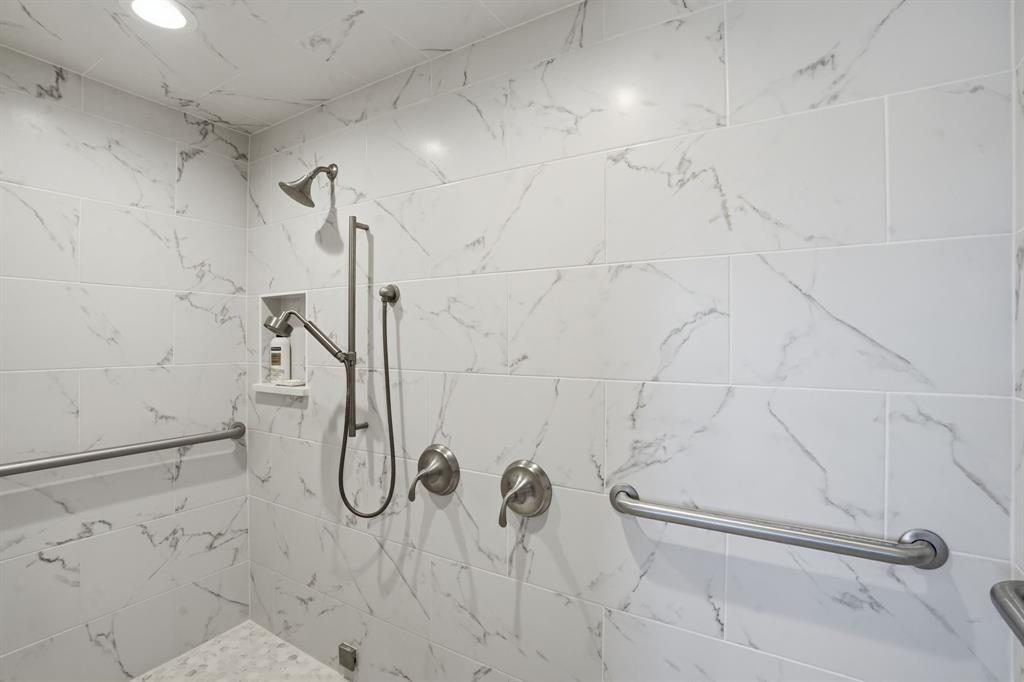 Lake Country Estates Add - Residential