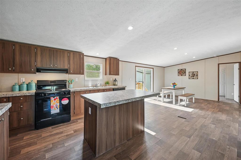 Briar Oaks Ranchett - Residential