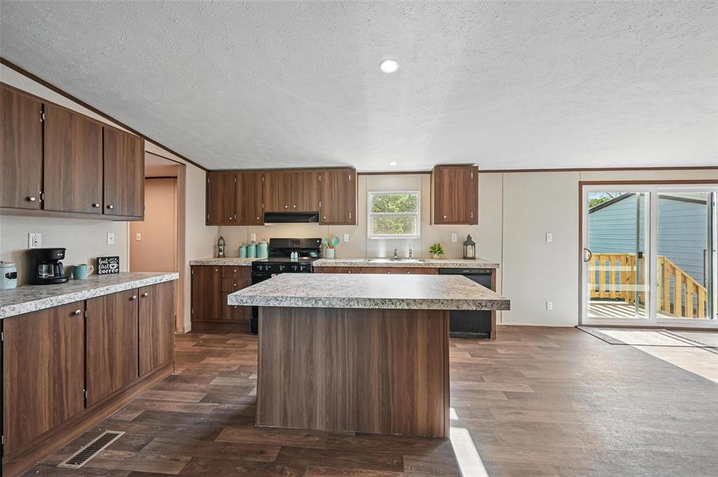 Briar Oaks Ranchett - Residential