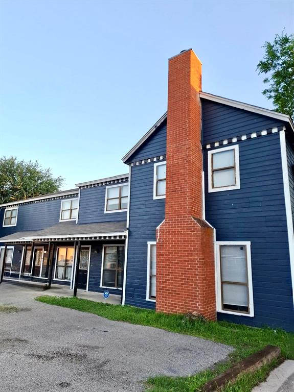 3410 Victoria Circle