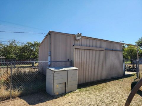 A home in Goldthwaite