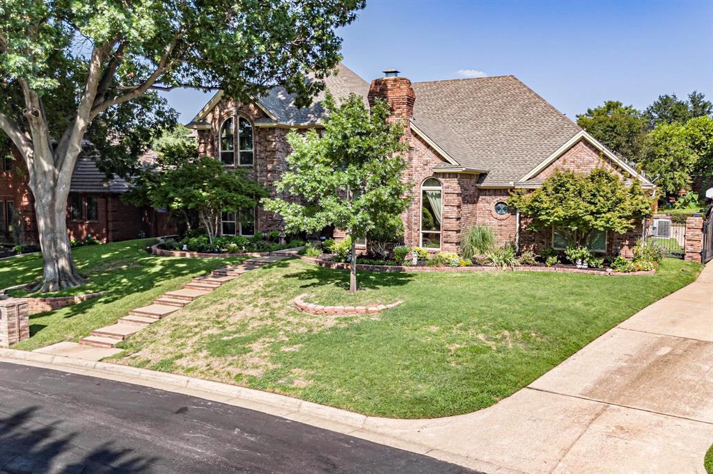 2121 Bay Club Drive