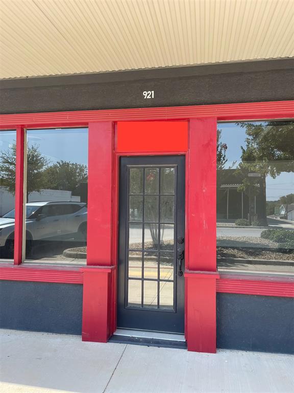 Photo 1 of 11 — 921 Halsell, Bridgeport, TX 76426