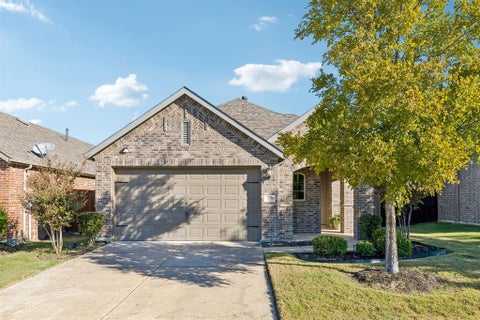Photo of 1205 Shire Drive, Aubrey, TX 76227 (MLS # 21420109)