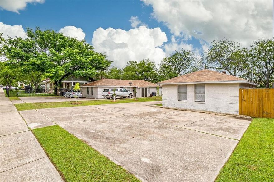 Two identical, side by side duplexes to be sold together.  Ideally located in the heart of Fairmount and recently updated, these duplexes are well-suited for maximum occupancy and return on investment.  Each unit has 2 bedrooms, one bath, a private backyard for each unit, and 2 parking spaces per unit.  With the hospital district, TCU, and downtown Ft Worth all within one mile, there's no shortage of potential tenants.  Add these twin properties to your portfolio today!