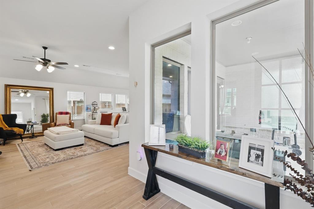 1709 Victoria Place
