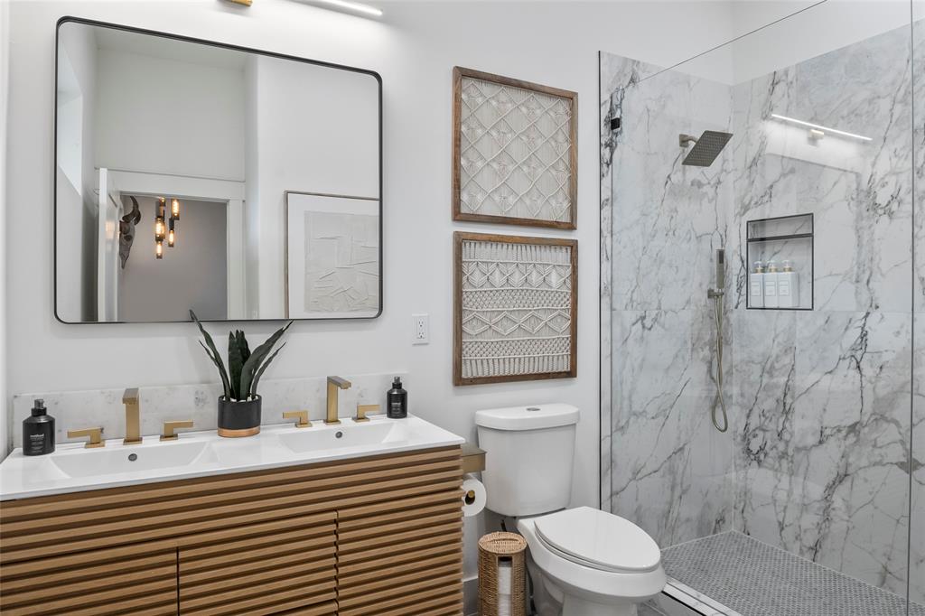 Moss Lake Estate - Residential