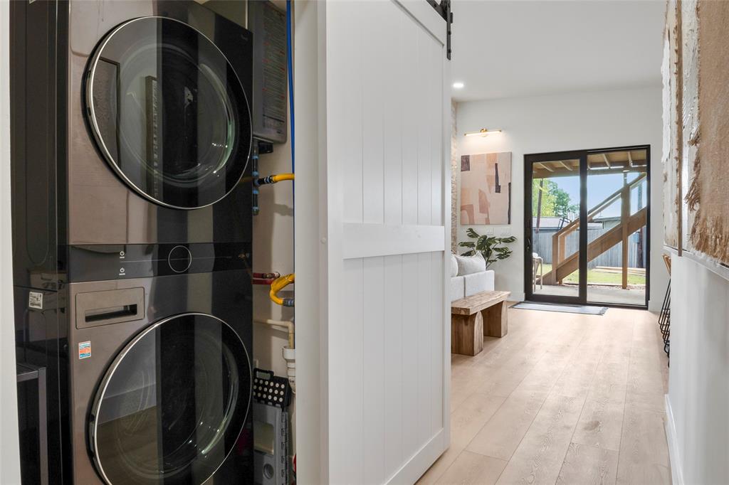 Moss Lake Estate - Residential