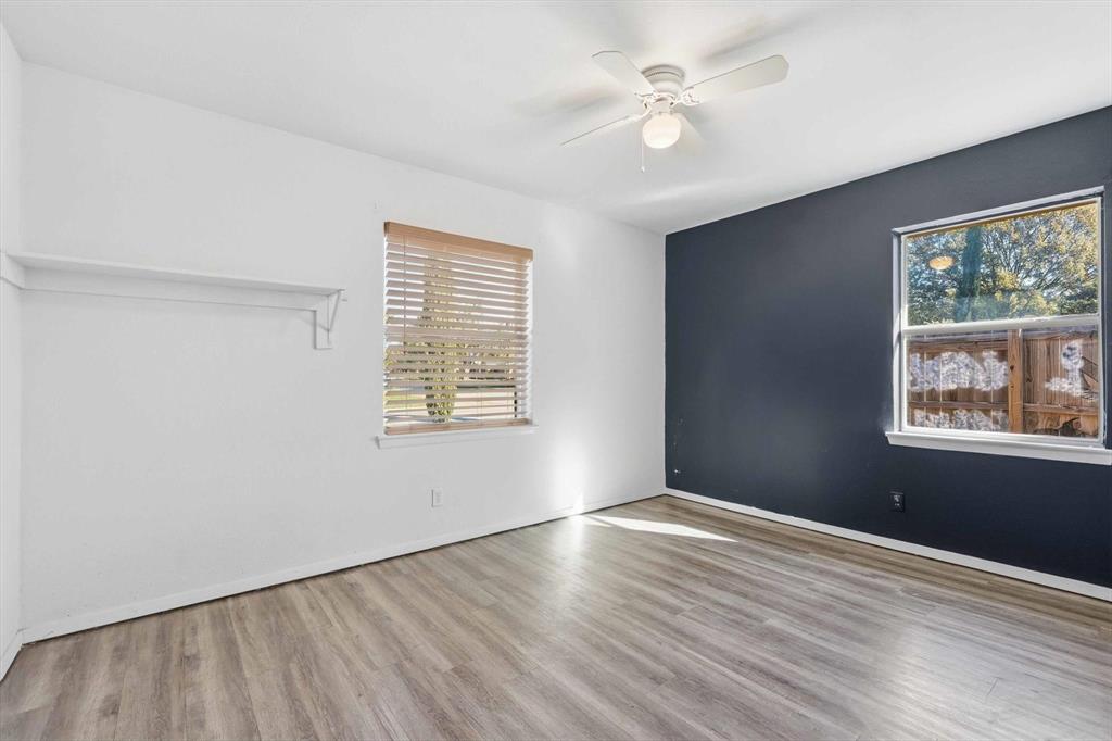 VALWOOD PARK 28 - Residential