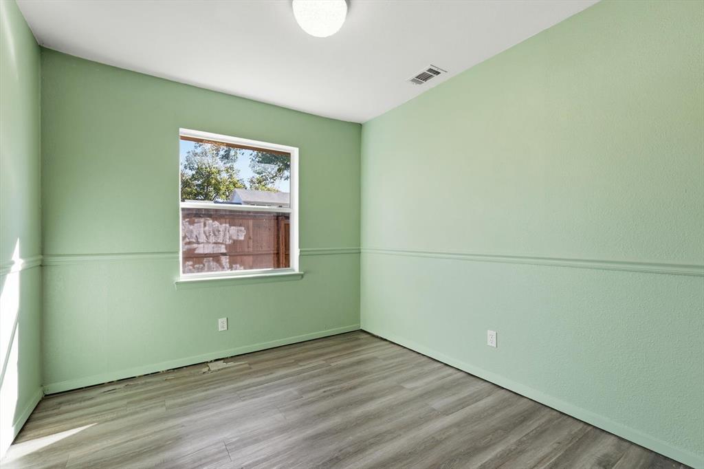 VALWOOD PARK 28 - Residential