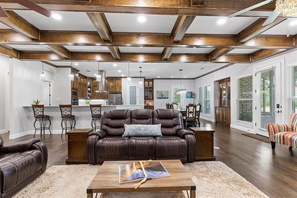 1187 N Country Lane