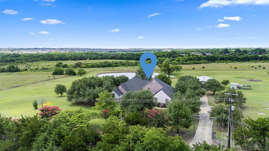 1187 N Country Lane