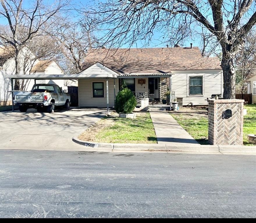 Back on the Market !  Welcome to 1508 Byrd in the heart of River Oaks TX , minutes from Fort Worth, close to the stockyards and Downtown with plenty of shopping centers nearby. This house features 3 bedrooms and 2 bathrooms. The living area offers an open concept space connecting to the dining and kitchen area. It also has a bonus room with a private entrance through the side or back driveway , which can be used as a bonus bedroom or office and storage space . The back yard is ideal for summer gatherings .It has a large patio with plenty of shade . This home is a must see. Another plus is the shed that has electricity and AC .