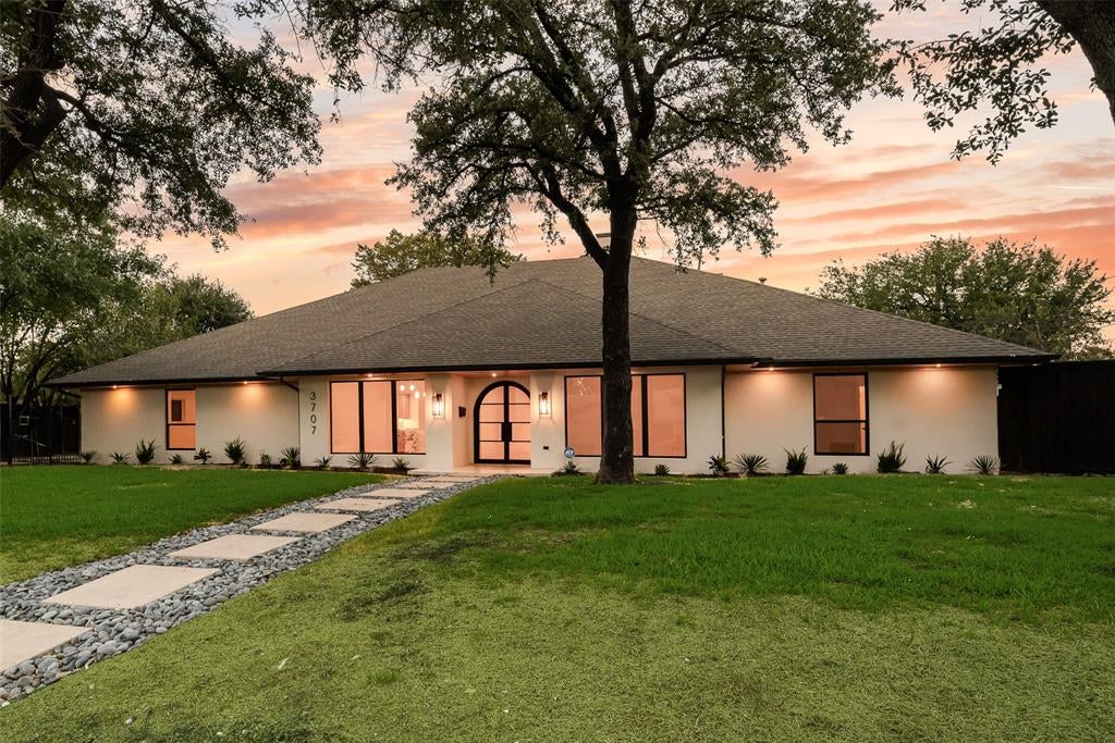 3707 Princess Lane