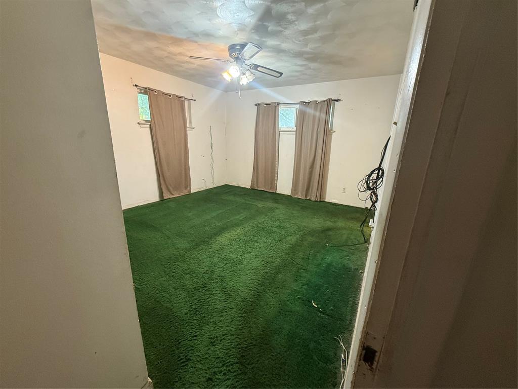 4614 Oak Trail