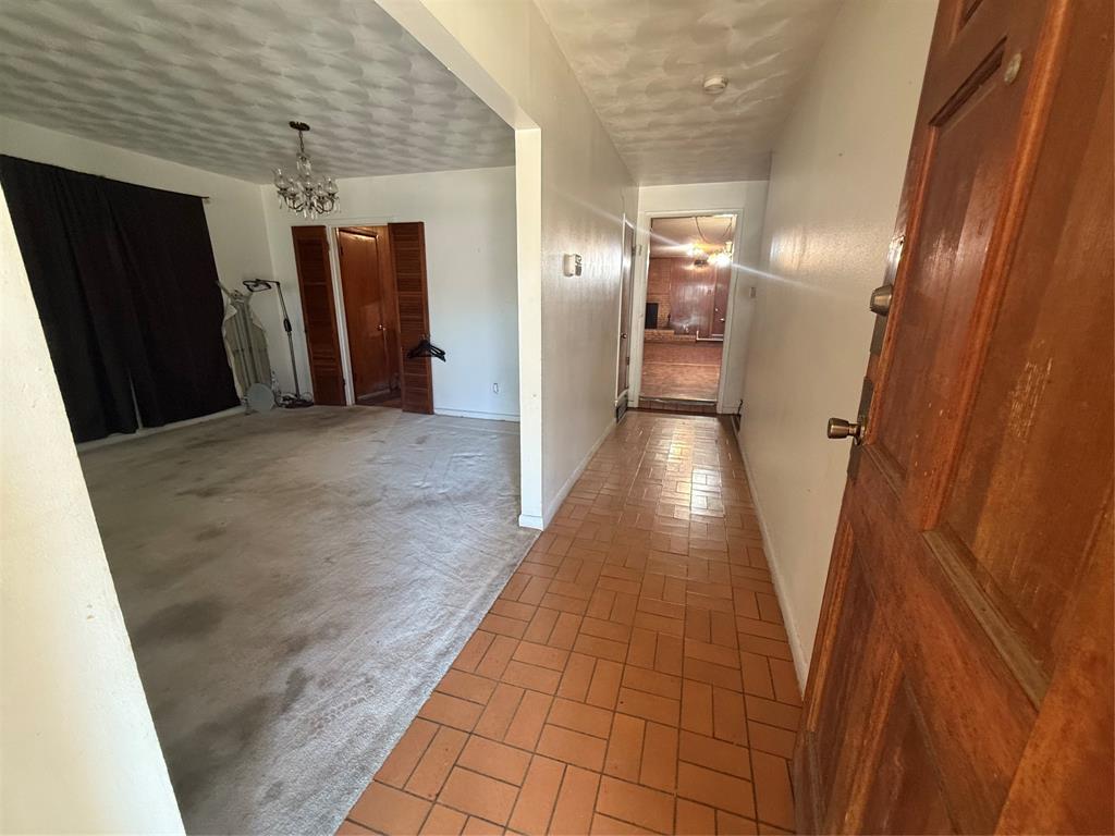 4614 Oak Trail