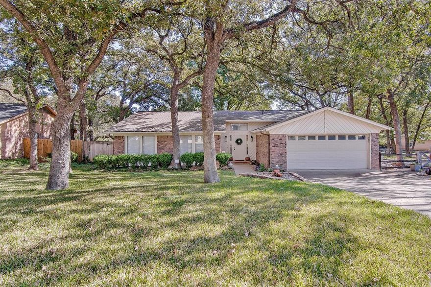 Gorgeous three bedroom home nestled on almost half an acre on a quiet cul-de-sac.  Enjoy the outdoors with this amazing lot with tons of mature trees and space for an outdoor fire pit.  Come inside to a huge family room with gas starter fireplace, kitchen with beautiful fully custom cabinets and a spacious dining room.  Primary suite has a private bathroom with his and hers sinks and dual closets.
Close to dining, shopping and entertainment.  Convenient to I-20 and 287