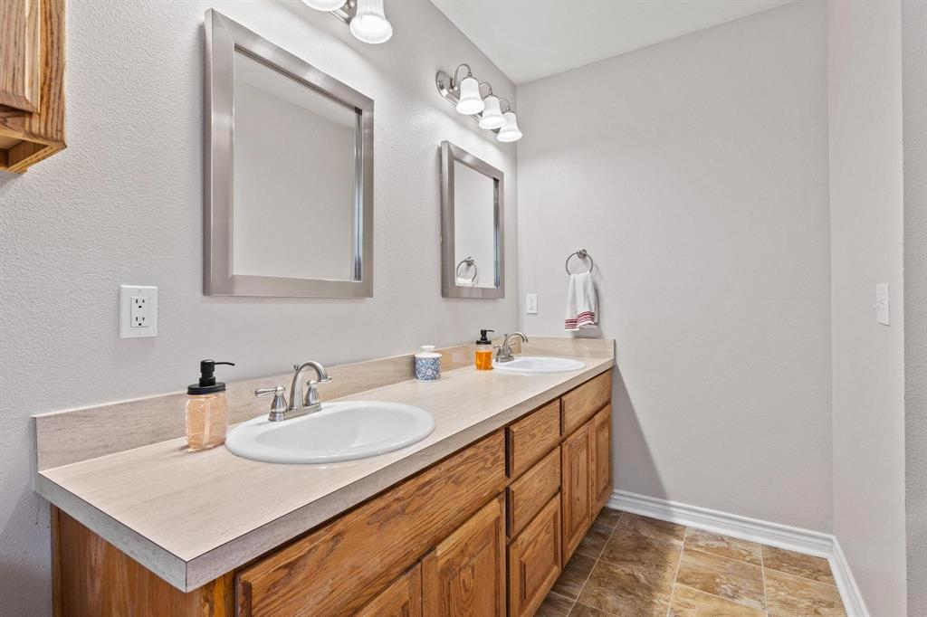 Country Club Village Add - Residential