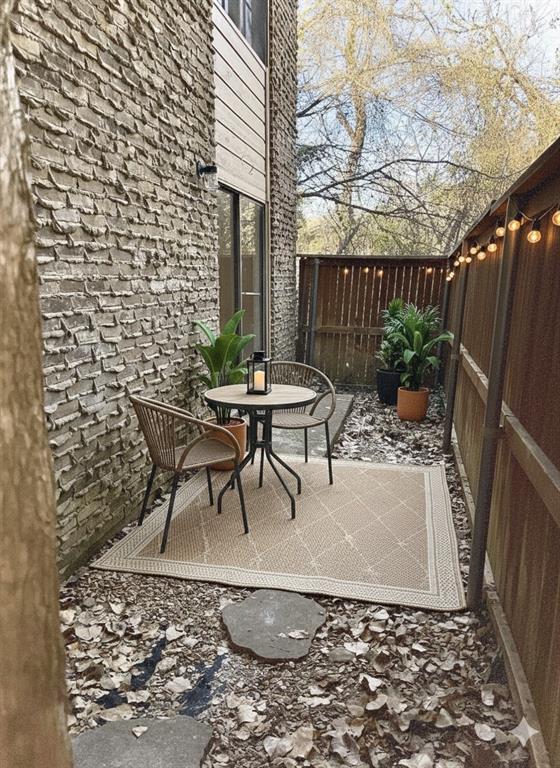 Preston Oaks Crossing Condos 01 & 02 - Residential