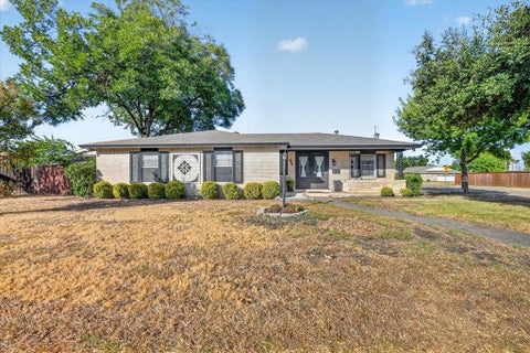 Photo of 4101 Clemson Drive, Garland, TX 75042 (MLS # 21387772)