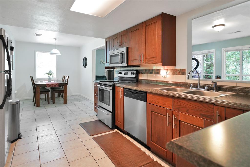 HOLLY LAKE RANCH (SEC 4) - Residential