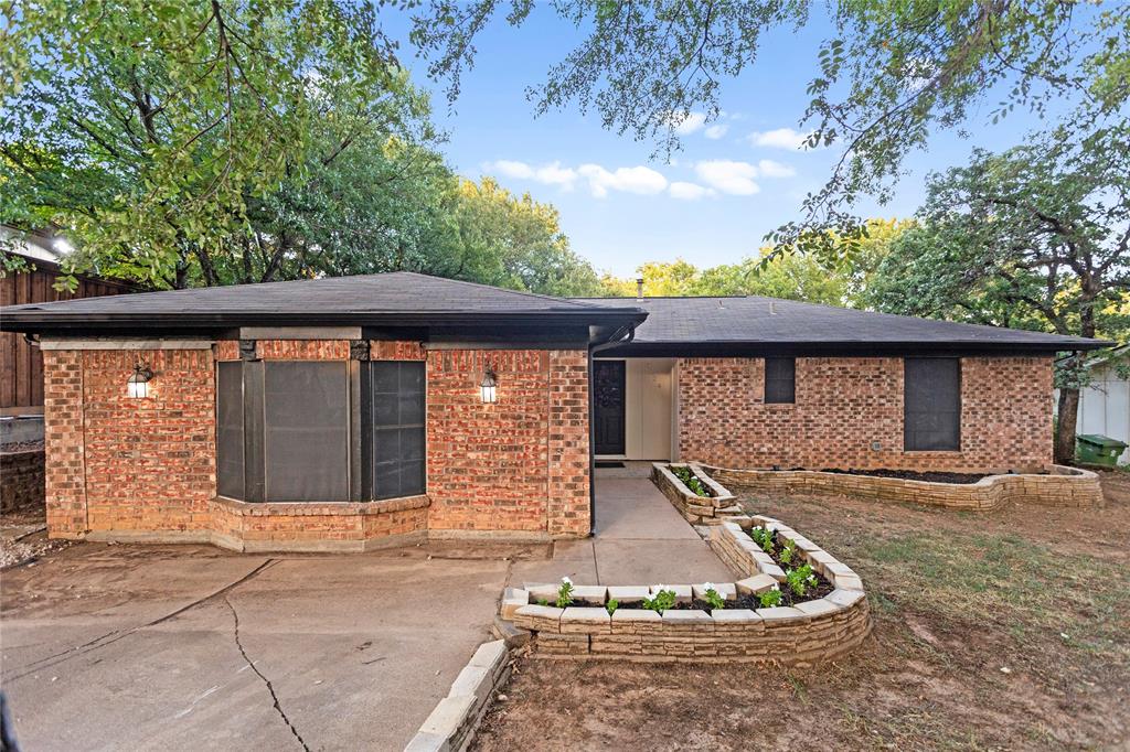 Photo of 7024 Payte Lane, North Richland Hills, TX 76182 (MLS # 21342045)