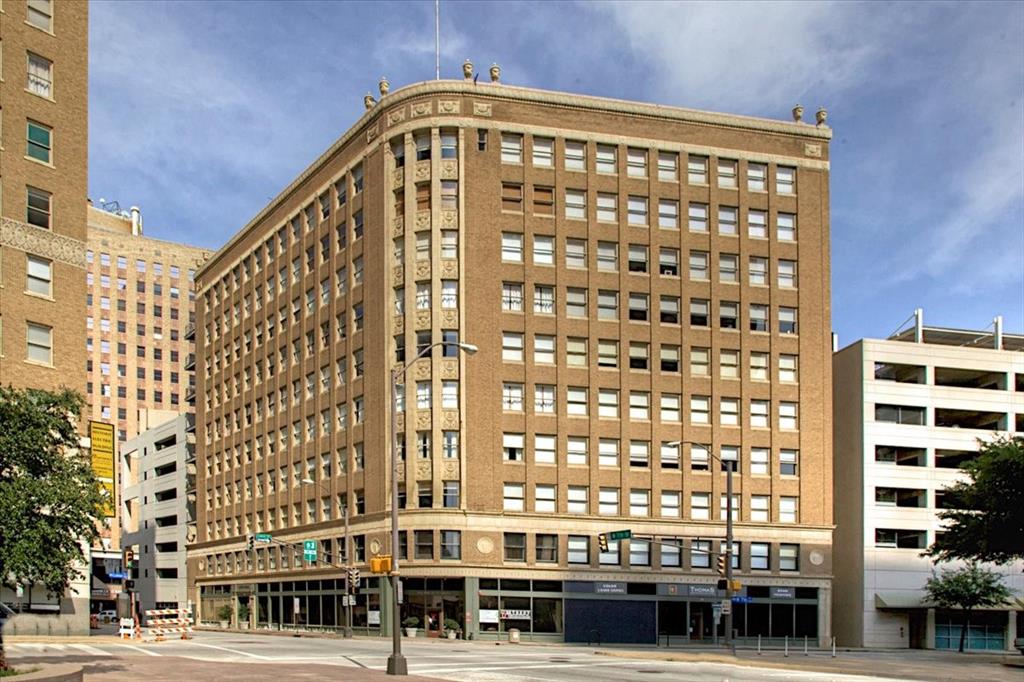 Neeil P at Burnett Park Condo - Residential