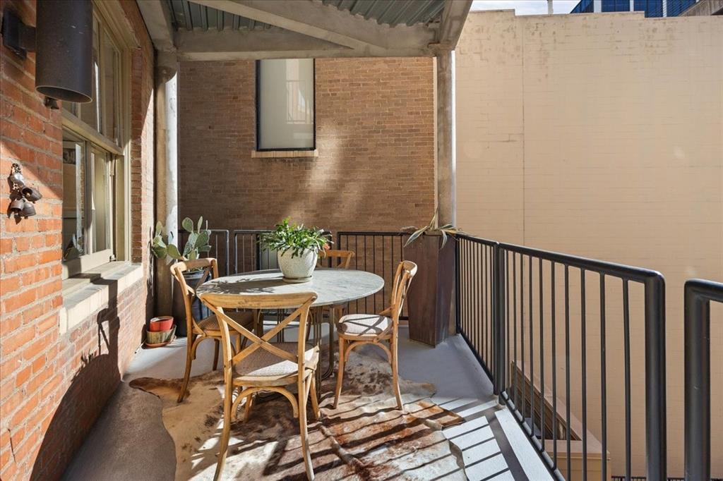 Neeil P at Burnett Park Condo - Residential