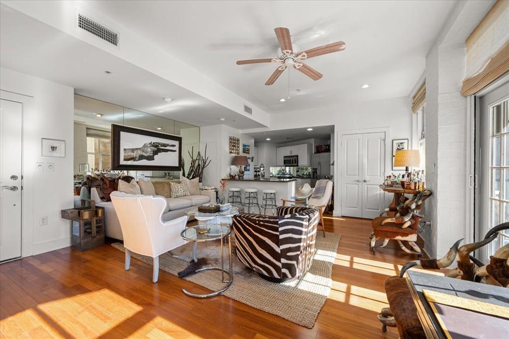 Neeil P at Burnett Park Condo - Residential