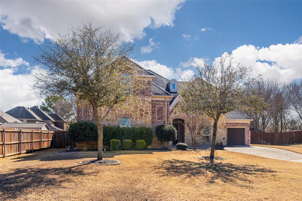 704 Elm Creek Circle