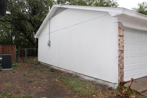 A home in Hutchins