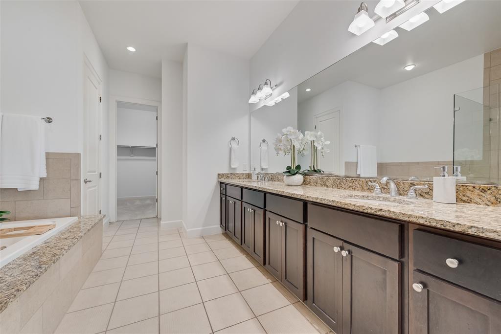 Vine Condo - Residential