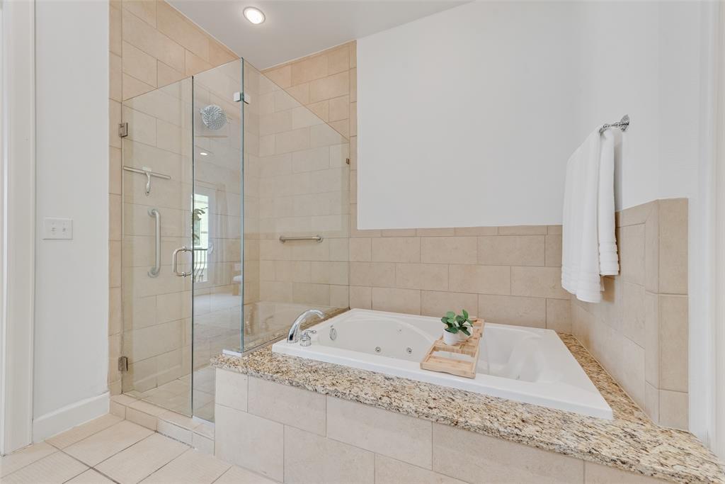 Vine Condo - Residential