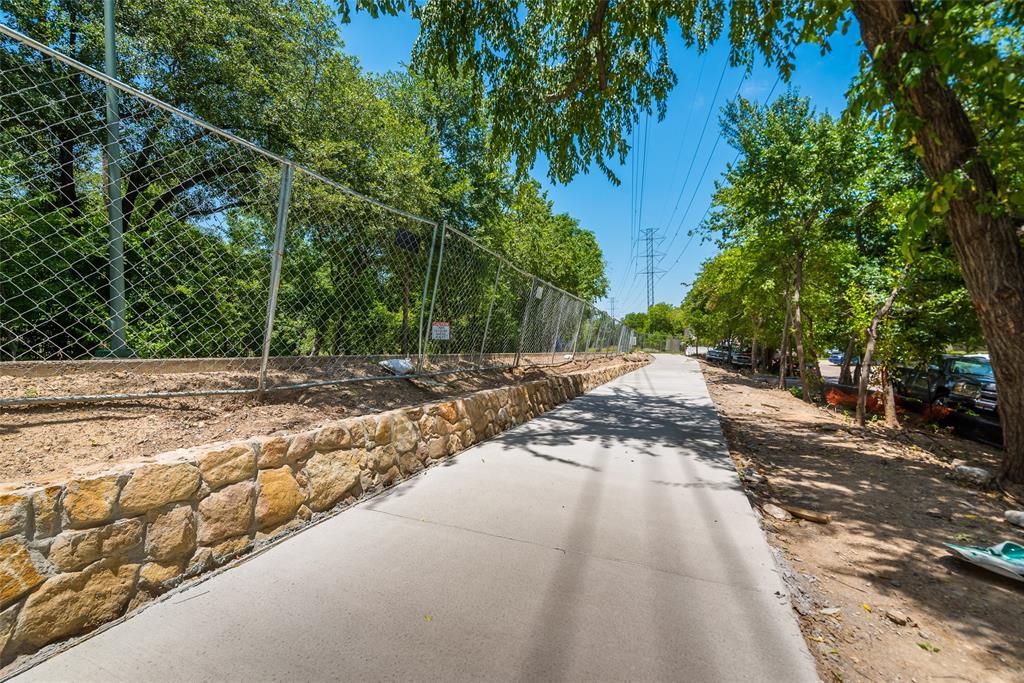 Vine Condo - Residential