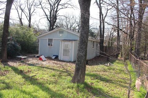 A home in Gun Barrel City