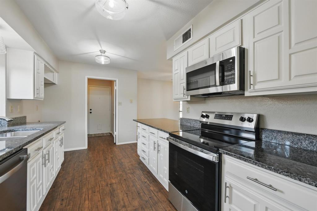 Flower Mound, Texas 75028, United States, 3 Bedrooms Bedrooms, ,2 BathroomsBathrooms,Residential,Active,97077