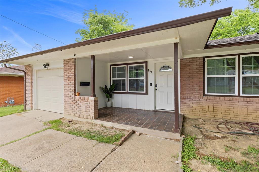 434 W Phillips Court