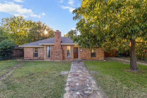 1906 Camellia Street Denton TX 76205