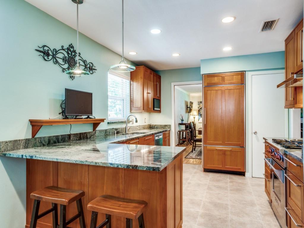 6256 Saratoga Circle