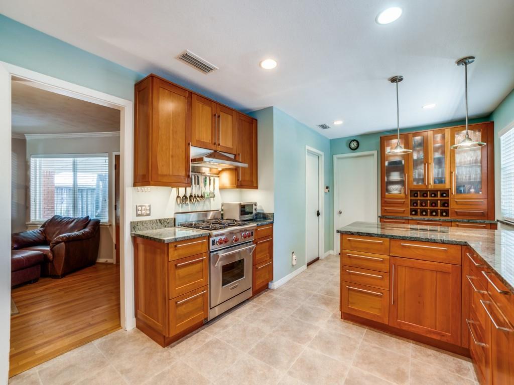 6256 Saratoga Circle