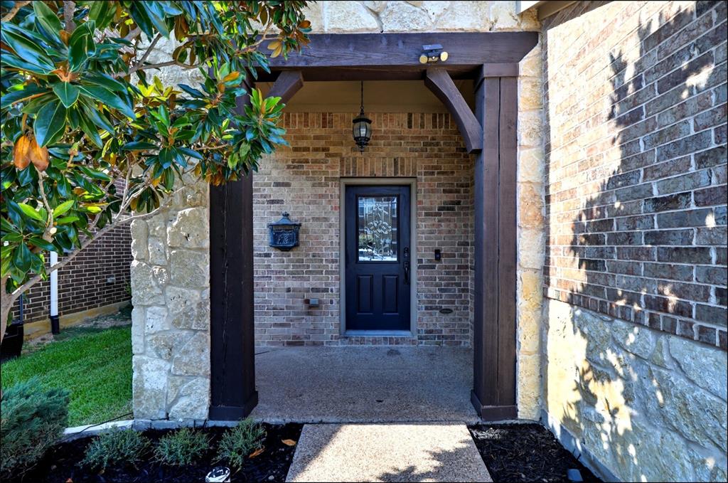 3021 Bans Crown Boulevard