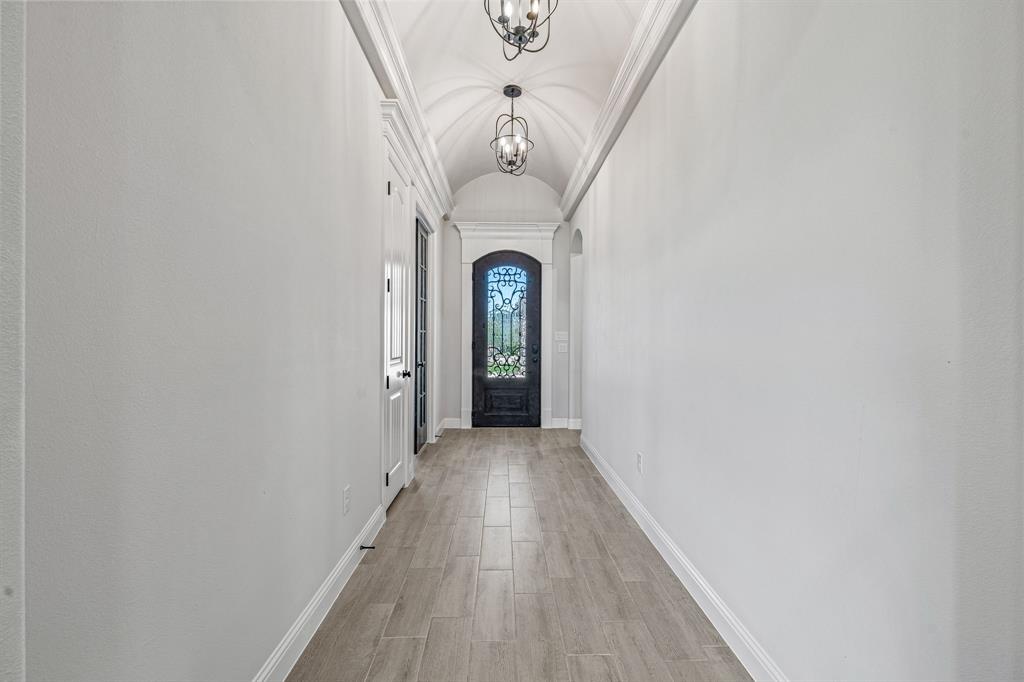 2160 Middlewood Circle