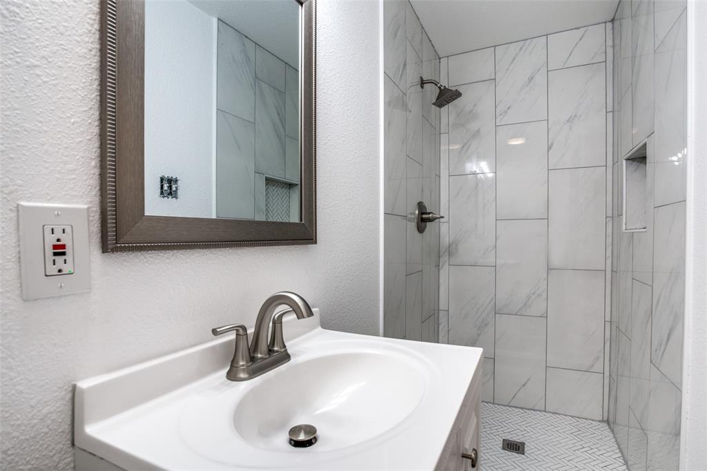 Keiths Richmond Hill Add - Residential Lease