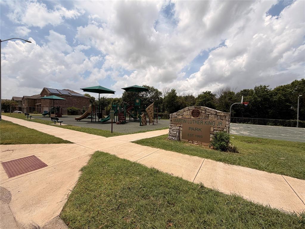 950 Bluff View Drive