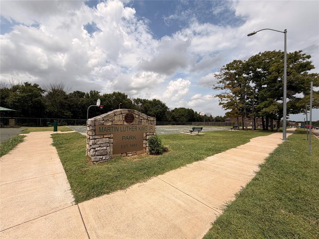 950 Bluff View Drive